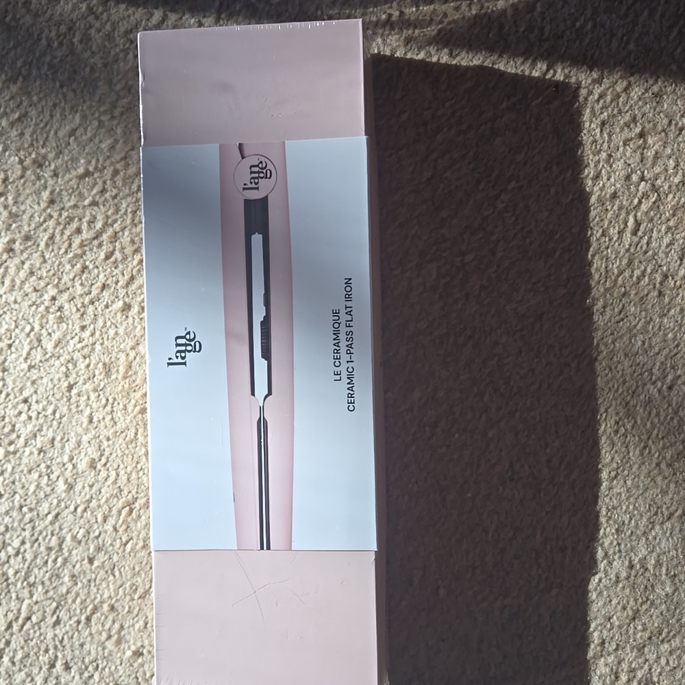 NWT L'ange Le Ceramique Flat Iron in Pink
